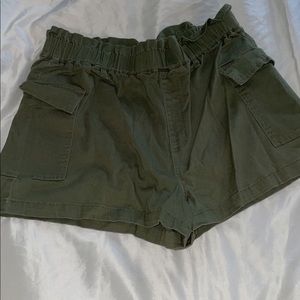 Army green, high rise, elastic waist shorts